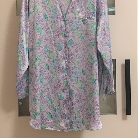 Silky Nighshirt - Picture 2 of 5